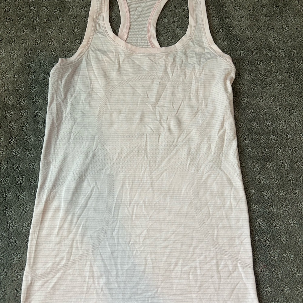 Lululemon Swiftly Tech 2.0 hip length, light pink, Size 2, EUC